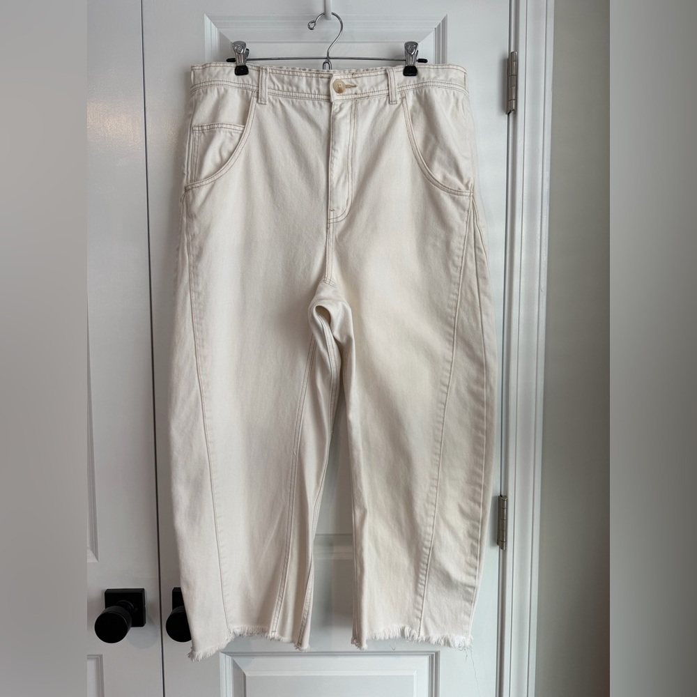 Free People We The Free Extreme Barrel Leg Jean In Ecru Raw Hem Size 32